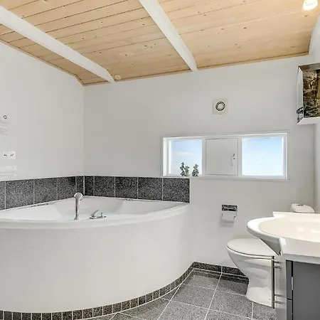 別荘 Gorgeous Home In Nordborg With Wifi